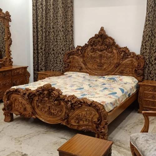 Handcrafted Teak Wood Queen Bed Made in India Elegant Brown Finish Non Storage Design Manufacturers, Suppliers, Exporters in Uttar Pradesh